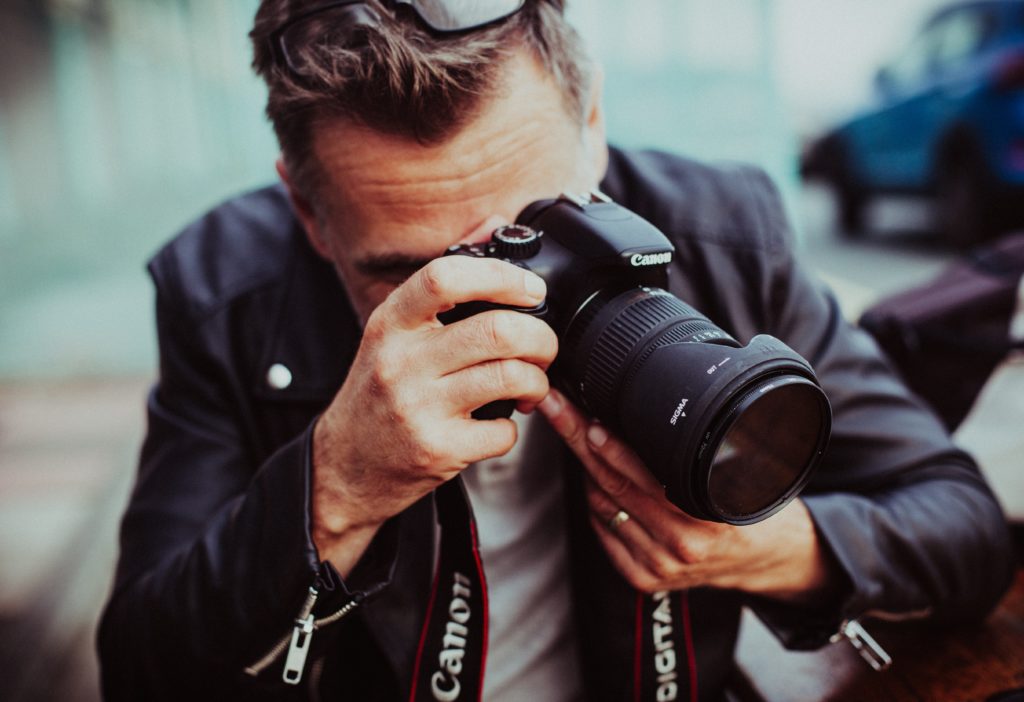 Álbum de casamento: 6 dicas para sair bem nas fotos [com dicas bônus] Casa Sales